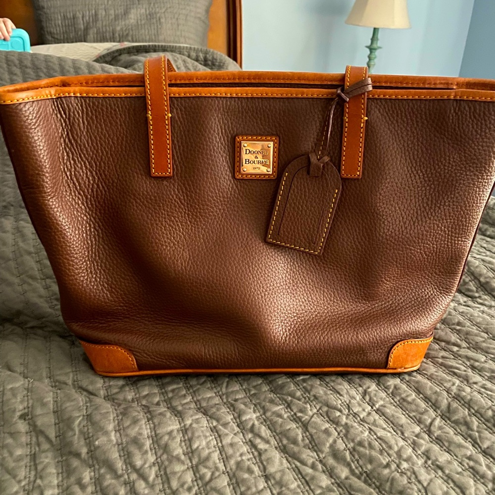 Dooney and bourke pebble grain tote